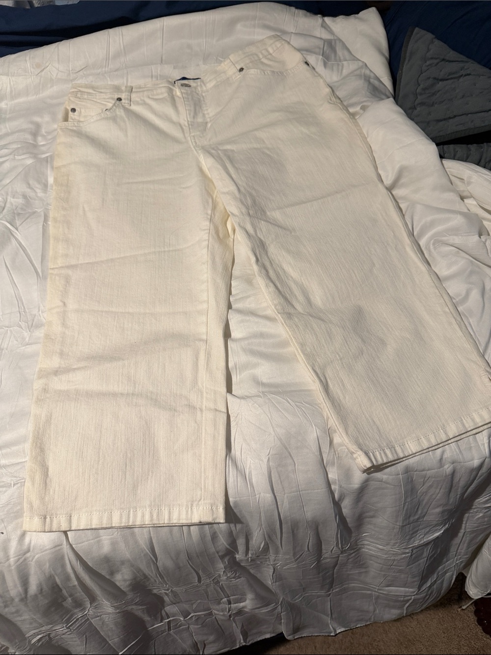 Kim Rogers Women's Cropped Jeans in Cream